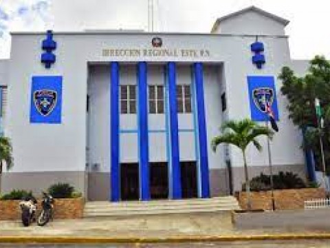 Hallan hombre muerto de varios disparos en el interior de un carro 