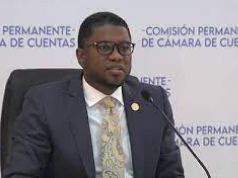 "Nos comprometemos a elevar la dignidad, restaurar la imagen de la C&aacute;mara de Cuentas"