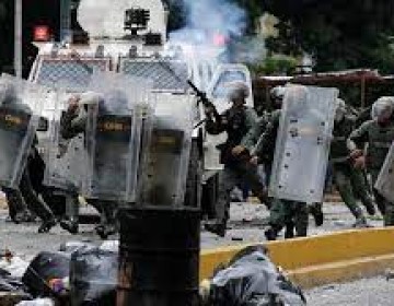 La represi&oacute;n del r&eacute;gimen de Maduro puede configurar el crimen de lesa humanidad de persecuci&oacute;n, afirma Amnist&iacute;a Internacional