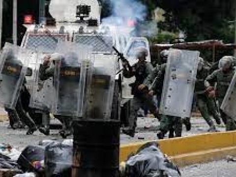 La represi&oacute;n del r&eacute;gimen de Maduro puede configurar el crimen de lesa humanidad de persecuci&oacute;n, afirma Amnist&iacute;a Internacional