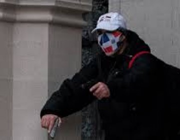 Hombre con bandera dominicana dispara en Catedral de Nueva York