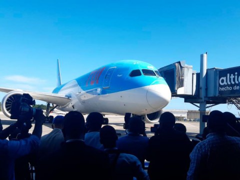 RD recibe las 500 mil vacunas procendentes de China