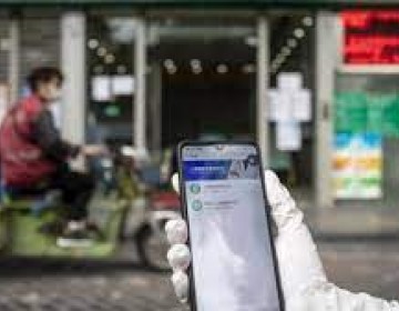 China manipula la 'app' anticovid para controlar a los disidentes