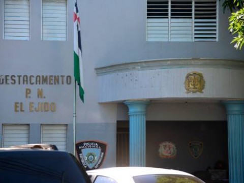 Encuentran ahorcado a un preso en el cuartel policial de Santiago