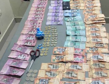 Caen cuatro en Neiba: les ocupan drogas y dinero durante operativos