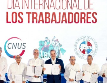 Gobierno y sindicalistas firman pacto para introducir mejoras en salarios y seguridad social
