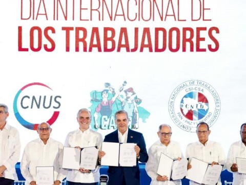 Gobierno y sindicalistas firman pacto para introducir mejoras en salarios y seguridad social