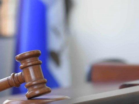 Condenan a un hombre a 20 a&ntilde;os de c&aacute;rcel por causar heridas a otro y a una ni&ntilde;a durante asalto
