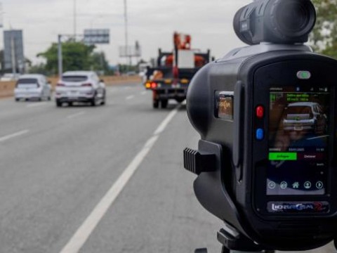 &iquest;Por qu&eacute; la Digesett a&uacute;n no multa con radares digitales?