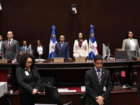 Diputados convierten en ley emisi&oacute;n de deuda por RD$350,990 millones para enmendar Presupuesto General del 2025