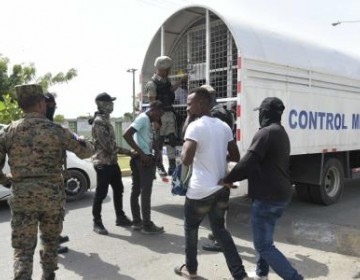 Autoridades arrecian operativo para capturar inmigrantes haitianos