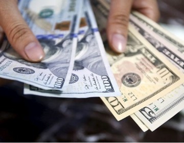 El d&oacute;lar ronda los 63.90 pesos en la banca comercial este 24 de diciembre