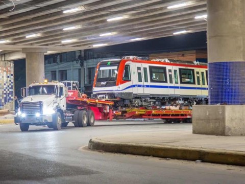 Llegan dos nuevos trenes al Metro de Santo Domingo para ampliar su capacidad