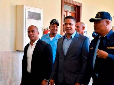 &iquest;Porqu&eacute; acusa la fiscalia nuevamente al expelotero Octavio Dotel a red de C&eacute;sar el Abusador ?