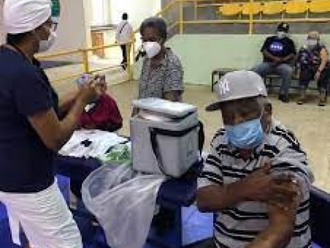 SP dice 57.2% de poblaci&oacute;n en RD tiene segunda dosis de vacuna anticovid aplicada