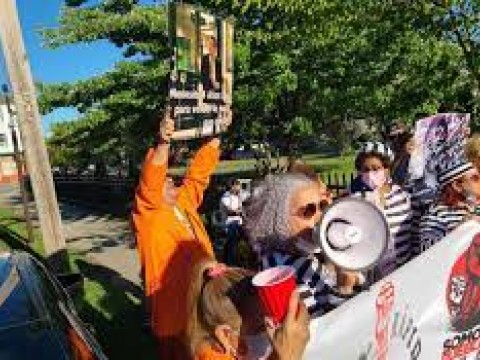 Movimientos populares protestan contra ex presidente Fern&aacute;ndez en su visita a EEUU