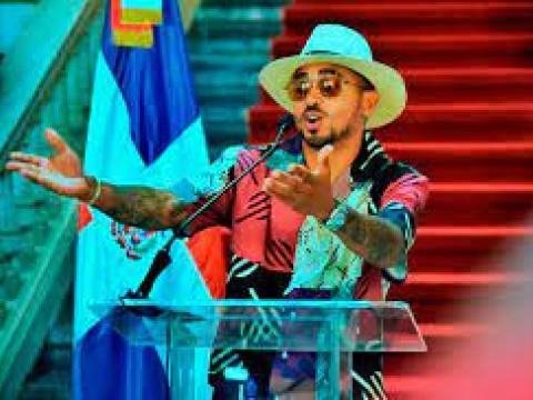 Ozuna abre emisora de radio en Rep&uacute;blica Dominicana