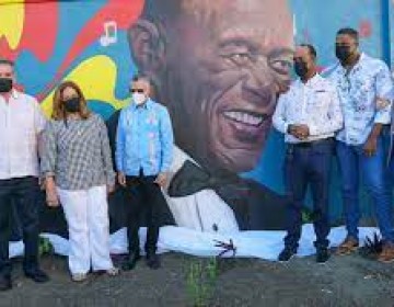 Develan mural en honor a Johnny Ventura en SDE