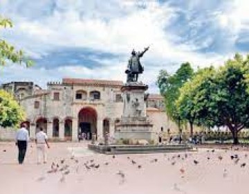 "Jornada anticolonial" aclara no busca tumbar estatua de Col&oacute;n, sino llevarla al Museo de Historia