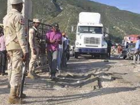 Confirman s&oacute;lo un camionero fue liberado Hait&iacute;