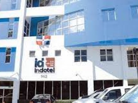 Indotel cierra 45 emisoras FM que operaban sin permiso y clausura 13 revendedores ilegales de internet