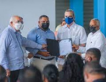 Gobierno anuncia plan en favor de porcicultores afectados por peste africana