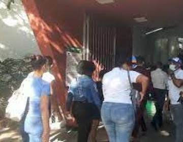 Los usuarios del Metro y Telef&eacute;rico cumplen medidas de Salud P&uacute;blica
