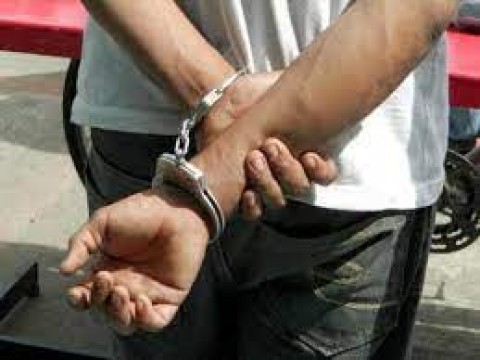 Arrestan dos hombres que simularon  haber sido asaltados