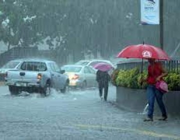 Vaguada y onda tropical provocar&aacute;n lluvias este viernes