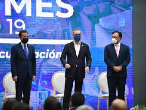 Presidente Abinader: Varios sectores que aportan a la econom&iacute;a del pa&iacute;s est&aacute;n "recuperados"
