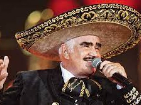 Vicente Fern&aacute;ndez se encuentra fuera del &aacute;rea de terapia intensiva