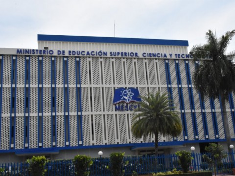 Con 15,884 alumnos, Hait&iacute; es el pa&iacute;s con m&aacute;s estudiantes en universidades dominicanas