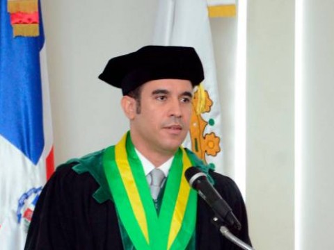 Frank Rodríguez González toma posesión como nuevo presidente y canciller de UTESA