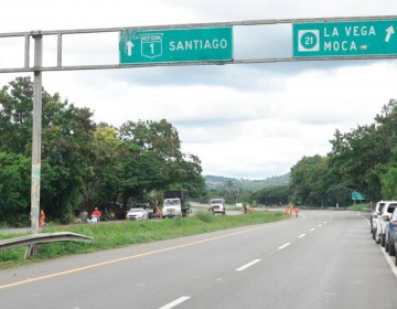 Encuentran cuerpo sin vida de una joven en la autopista Duarte