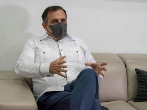 &ldquo;Refidomsa segu&iacute;a, pero ten&iacute;a un grillete que no le permit&iacute;a avanzar&rdquo; dice ministro Jochi Vicente