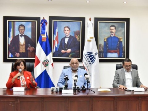CNE escoge ganadores del premio a la Excelencia Magisterial 2021