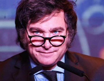 Milei lanza un plan para reconstruir la econom&iacute;a argentina y convoca sesi&oacute;n extraordinaria
