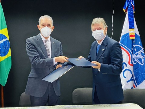 MESCYT y Embajada de Brasil firman acuerdo para promover estudio de idioma portugu&eacute;s