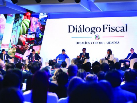 Economistas critican medidas esenciales de la reforma fiscal