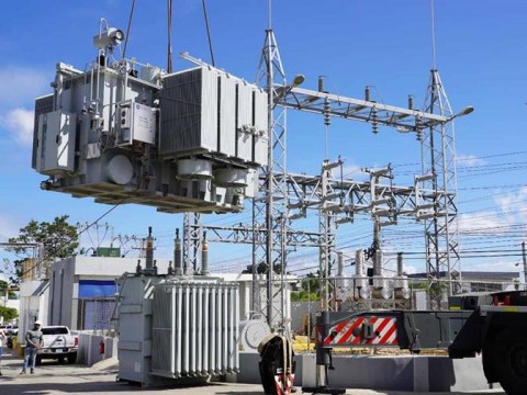 Edesur instala un transformador de potencia para eficientizar el servicio en varias demarcaciones