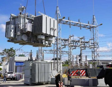 Edesur instala un transformador de potencia para eficientizar el servicio en varias demarcaciones