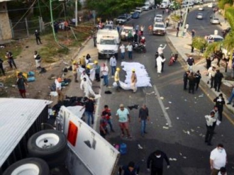 Al menos 54 muertos y m&aacute;s de 100 heridos en accidente en M&eacute;xico 