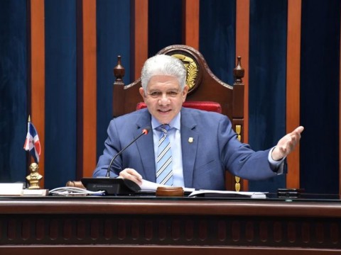 Senado aprueba dos nuevos pr&eacute;stamos por 160 millones de d&oacute;lares