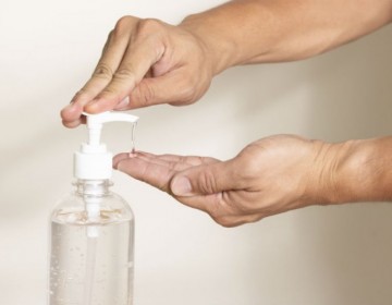 C&aacute;rcel espa&ntilde;ola retira gel antibacterial porque reclusas lo usaban para fabricar bebidas alcoh&oacute;licas
