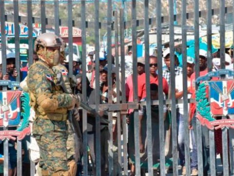   Esta noche Rep&uacute;blica Dominicana cierra su frontera con Hait&iacute;