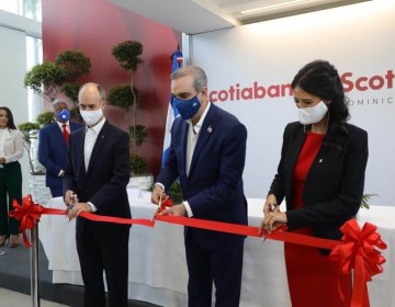 Abinader inaugura instalaci&oacute;n en Zona Franca que generar&aacute; 2,000 empleos