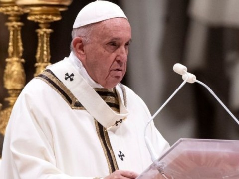 Papa Francisco llama a pol&iacute;ticos a &ldquo;dejar intereses pol&iacute;ticos&rdquo; y trabajar por el bien de la gente