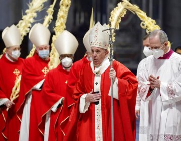 Francisco pide recordar en Semana Santa a v&iacute;ctimas de guerras y de abortos