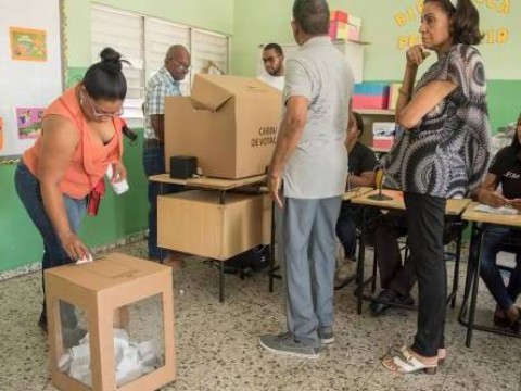 El simulacro nacional del voto automatizado fue un &eacute;xito seg&uacute;n sectores de la vida pol&iacute;tica