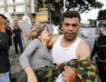 Al menos seis muertos y 749 detenidos en las protestas de Venezuela, seg&uacute;n la ONG Foro Penal